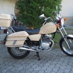 geflochtenes Motorrad 125 Honda